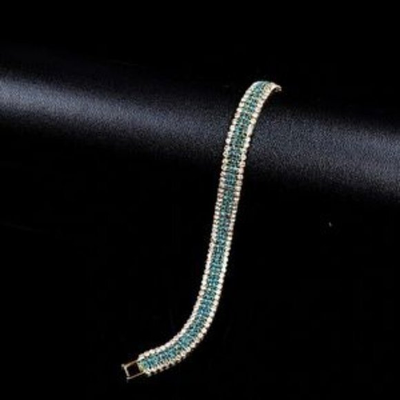 ❤️ NEW Blue & Clear Rhinestone 4 Strand Bracelet - Picture 3 of 6